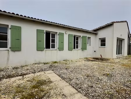 vente maison 4 pièces 105 m² à loix (17111)  630 000 €