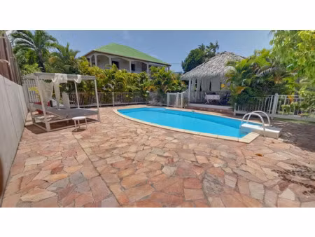 vente maison 9 pièces 197 m² à le moule (97160)  737 000 €