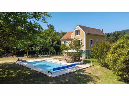 à 12 km au sud-est de sarlat  périgord noir