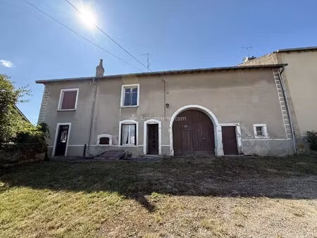corps de ferme avec boxes à chevaux