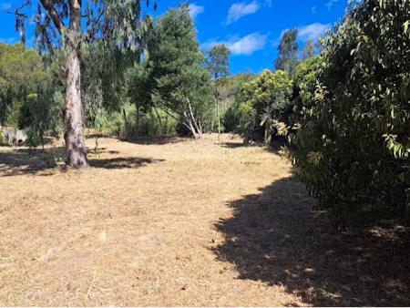 vente terrain 1272 m² à frejus (83600)  380 000 €