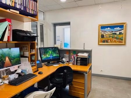 location commerce 85 m² à pertuis (84120)