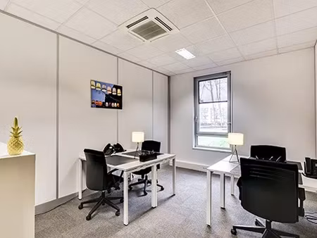 location meublée locaux professionnels 15 m² à villepinte (93420)  869 €