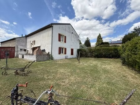 maison d'habitation + grange aménageable sur un terrain de 5600