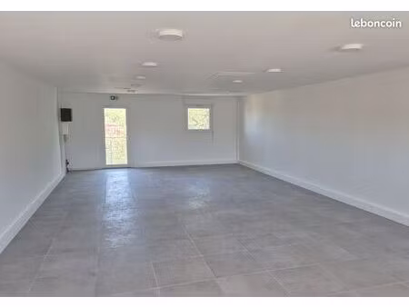 bureaux 67 m² saint-cannat