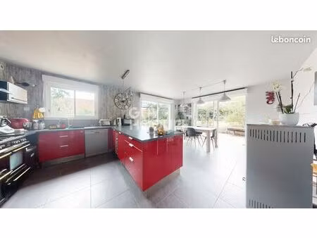 maison 8 pièces 191 m²