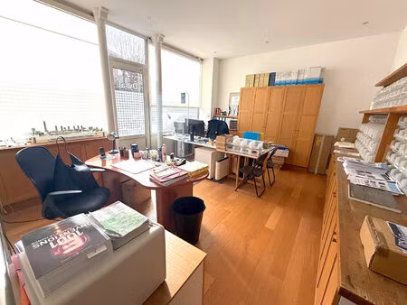 local commercial vide