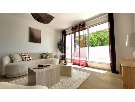 a vendre bordeaux cauderan appartement 5 pieces-4 chambres avec balcon et 2 parkings