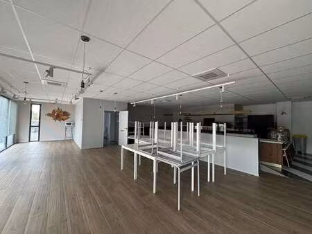 vente bureaux et commerces à trélazé (49800) : à vendre / 235m² trélazé