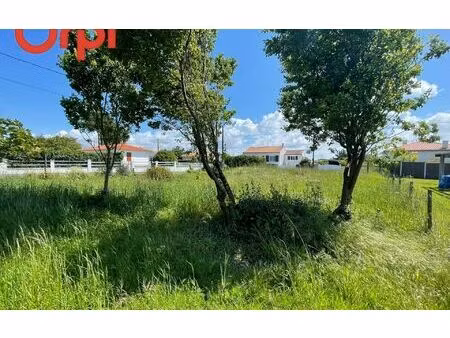 terrain port-des-barques m² t- à vendre  75 900 €