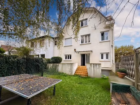 maison 10 pièces 210 m² à vendre / acheter sainte-geneviève-des-bois 91700 ? | era immobil