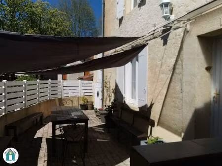 maison de village - 150m ²