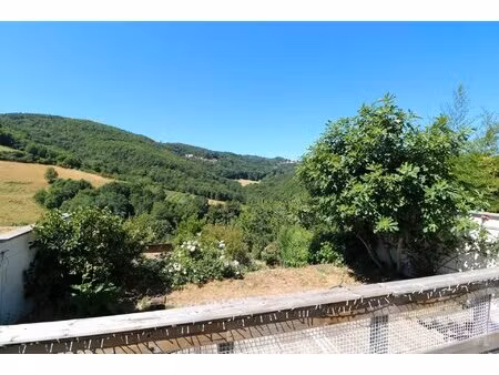 maison 6 pièces de 148 m² + dépendances sur terrain de 500 m²