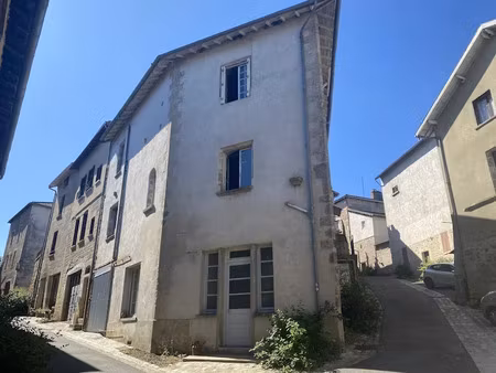 vente maison 7 pièces 164 m² à eymoutiers (87120)  47 040 €