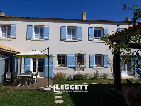 maison 15 pièce(s)  saint-martin-des-fontaines