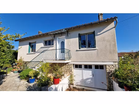 maison 3 chambres sans mitoyenneté terrain arboré de 708 m