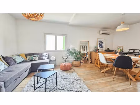 maillane - appartement t3 avec terrasse  garage et parking