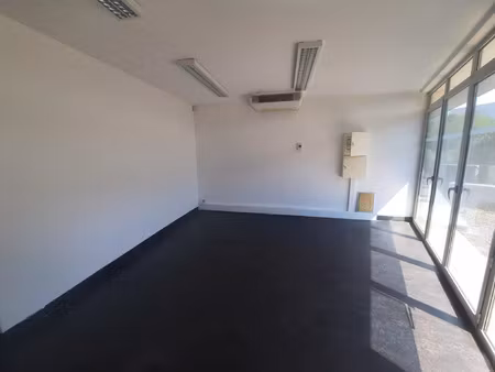 location commerce 2 pièces 46 m² à marseille 15 (13015)
