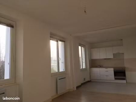 appartement 2 chambres lumineux - lamballe centre gare