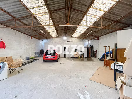 hangar granville 250 m2