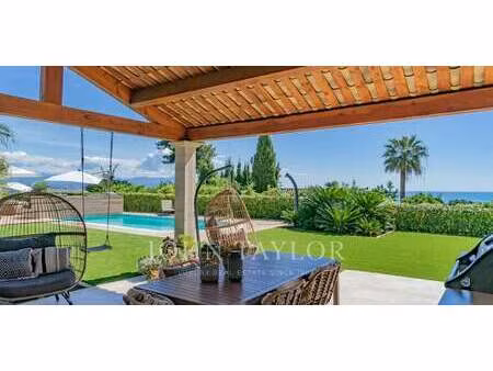 villa avec piscine antibes (06)