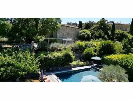 propriété avec piscine et jardin goudargues (30)