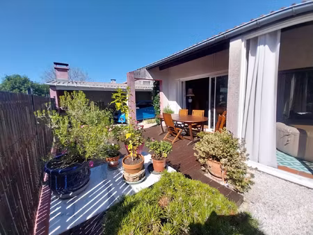 vente maison 7 pièces 181 m² haux (33550)