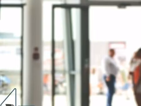 location commerce 620 m² à vannes (56000)