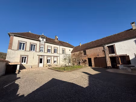 charmante maison de 147 m²   située aux bordes 89500