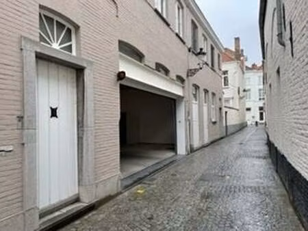 garage à louer à brugge € 200 (lbsqy) - engel & völkers brugge | zimmo