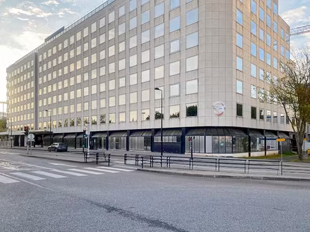 location meublée locaux professionnels 8 m² à montigny-le-bretonneux (78180)  369 €