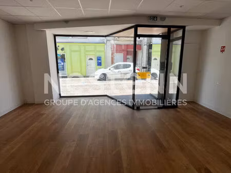 a louer - local commercial - centre ville de locmine