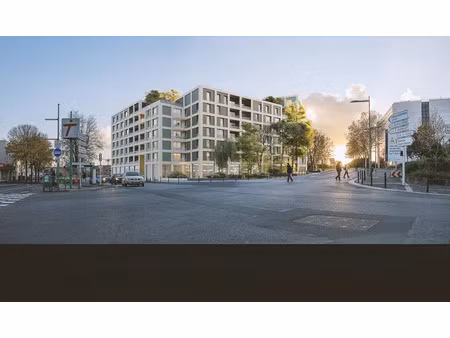 a louer commerce neuf de 626 m² en pied d'immeuble + tram