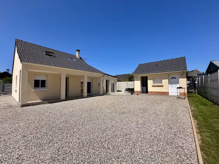 maison récente avec belles prestations à saint-aubin-le-cauf