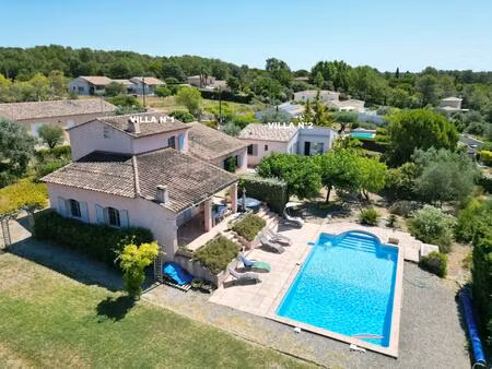 bagnols en forêt 2 villa avec piscine et double garage