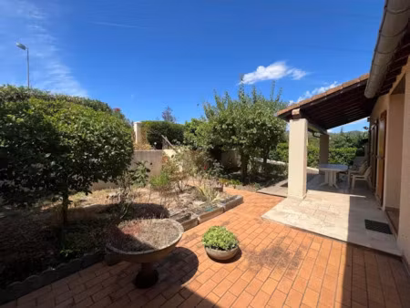 location meublée maison 4 pièces 96.93 m² à manosque (04100)  1 215 €