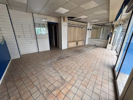 location locaux professionnels 113 m² à lisieux (14100)  770 €