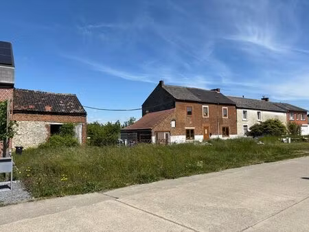 magnifique terrain avec grange