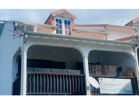 appartement basse-terre 156.3 m² t-3 à vendre  185 000 €