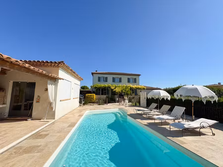 nouveaute bastide provencale - 190 m2- le muy
