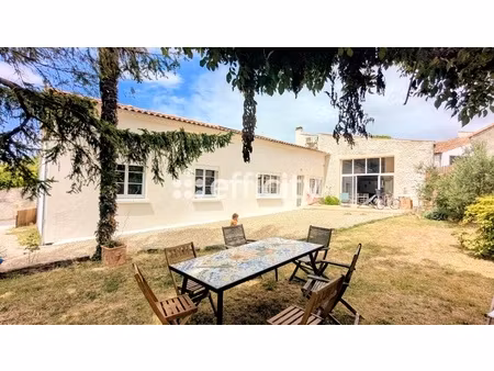 maison 7 pièces - 180 m²