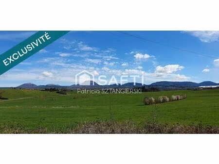 terrain à bâtir avec vue sur la chaine des puys.