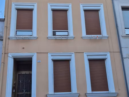 maison de ville au fort potentiel