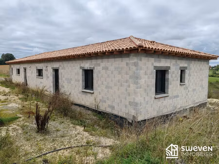 maison récente 6 pièces de 164m² à terminer sur plus de 4600