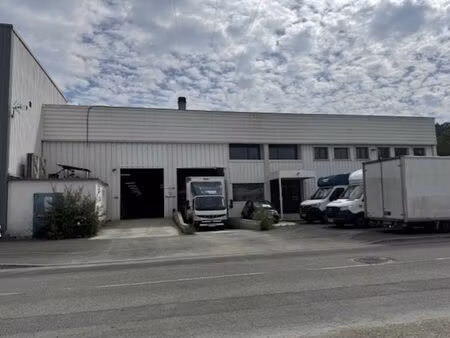 entrepôt 2 164m² terasson-lavilledieu