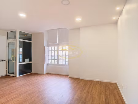 local commercial - commercy