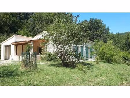 jolie villa de 5 chambres   garage et piscine