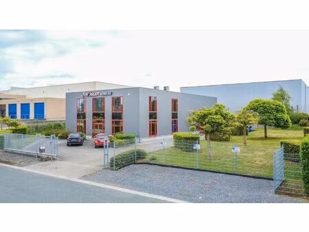 ruim & comm top gelegen industrieel gebouw !