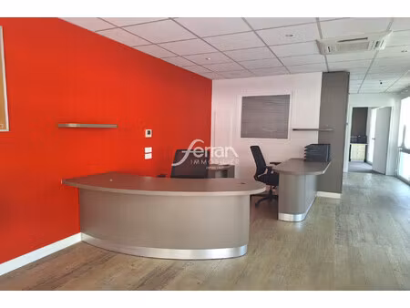 location local commercial 68m² draguignan 83300