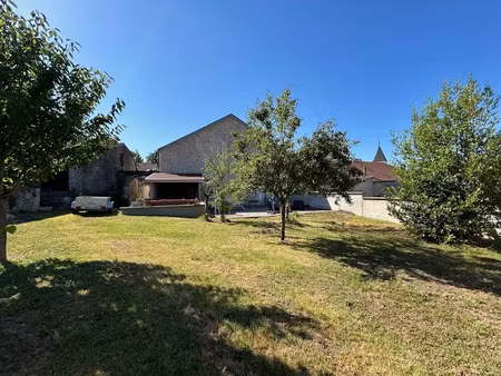vente ferme 8 pièces 223.61 m² à gy (70700)  250 000 €
